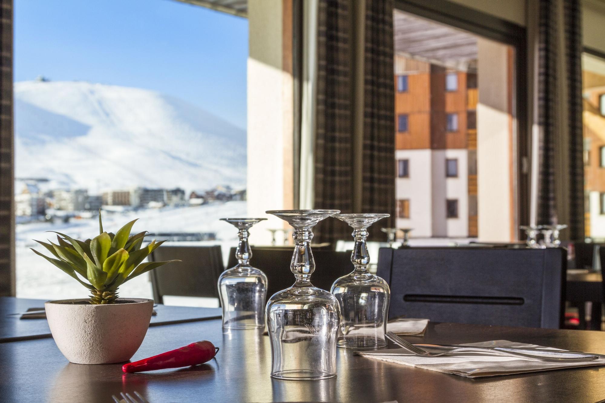 Hotel Club Mmv Les Bergers **** Alpe d'Huez Luaran gambar